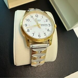 Vintage Citizen Two-Tone Gold and Silver Men’s Watch with White Dial